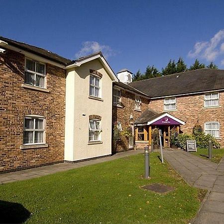 Premier Inn Wrexham North Exteriör bild